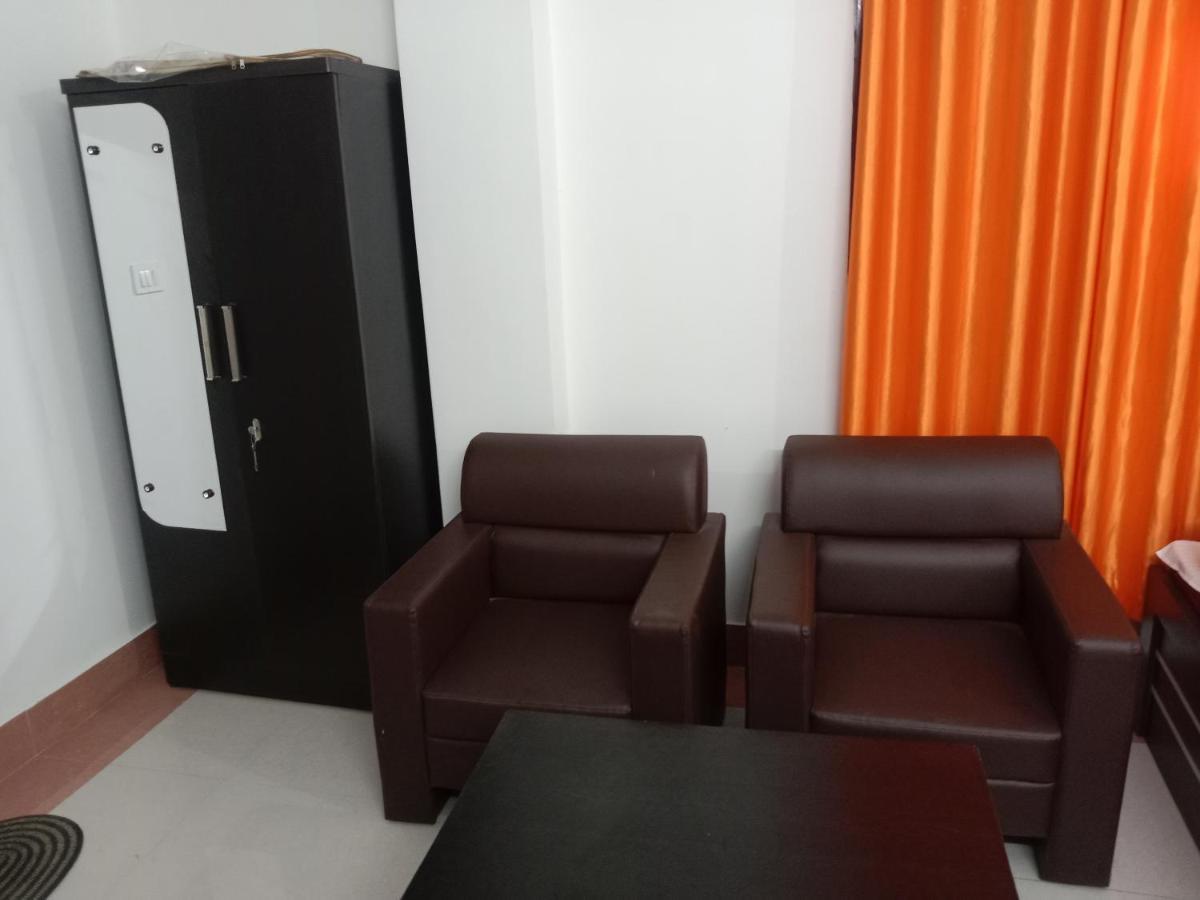Niroda Guest House Guwahati Dış mekan fotoğraf