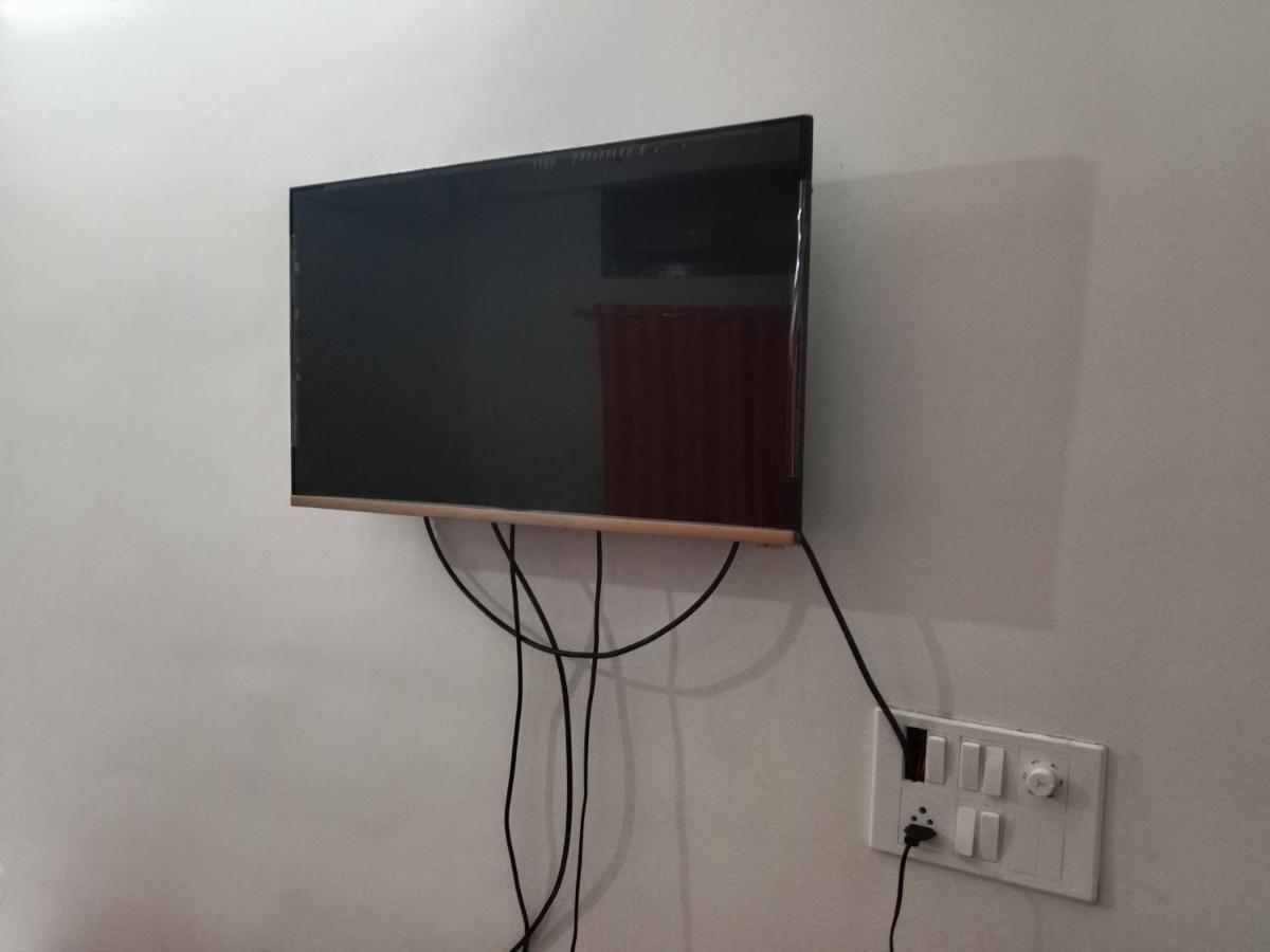 Niroda Guest House Guwahati Dış mekan fotoğraf